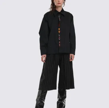 Жіноча сорочка з геометричною вишивкою «Стиль традицій», чорна