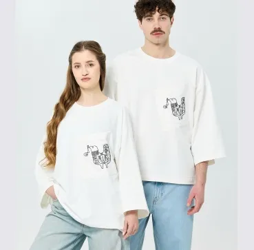 Футболка з кишенею та вишивкою «Птах свободи», унісекс, молочна