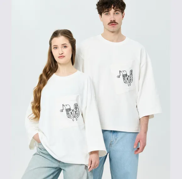 Футболка з кишенею та вишивкою «Птах свободи», унісекс, молочна