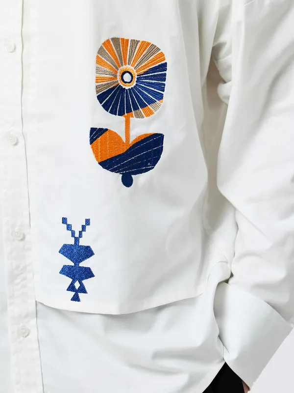 Shirt with «Symbols of Life» embroidery, unisex, milky - 6