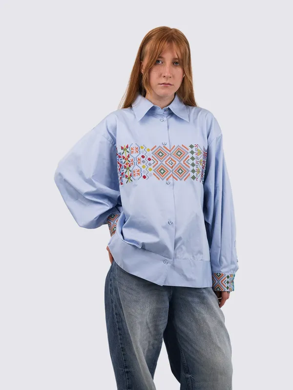 Жіноча сорочка oversize з вишивкою «Код традиції», блакитна - 2